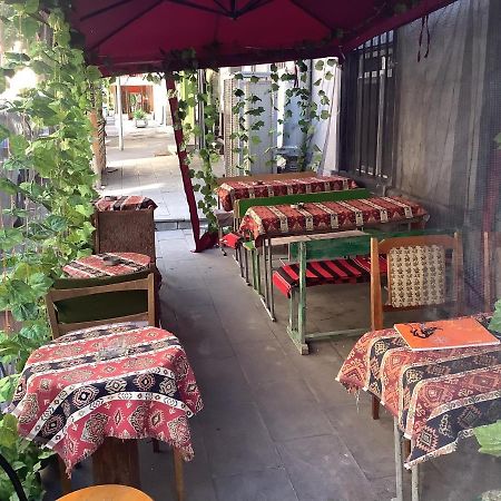 Sev Group Hostel Єреван Екстер'єр фото